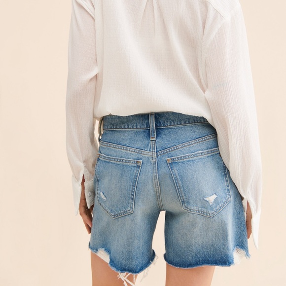 Madewell Relaxed Mid-Length Denim Shorts - Picture 3 of 9
